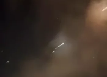 Hezbolá lanzó 150 cohetes contra Israel en varias horas