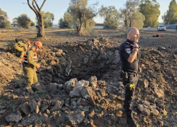 Hezbolá lanza misiles contra Israel: dos heridos leves