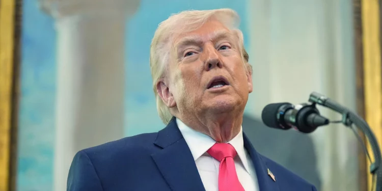 Trump insiste en que Irán está negociando con EE. UU. y que “desea tanto” llegar a un acuerdo