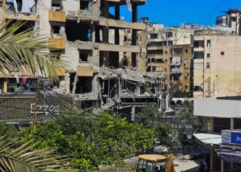 Las FDI emiten órdenes de evacuación para edificios y bancos afiliados a Hezbolá en todo el Líbano