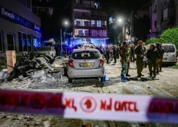 Mueren un trabajador extranjero y cuatro palestinos tras ataque iraní con misiles