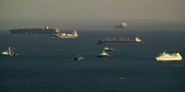 Irak coordina con Irán el paso de petroleros por el estrecho de Ormuz