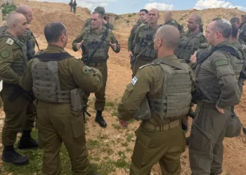 Jefe de las FDI realiza una evaluación en la frontera con el Líbano