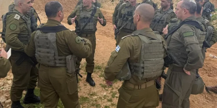 Jefe de las FDI realiza una evaluación en la frontera con el Líbano