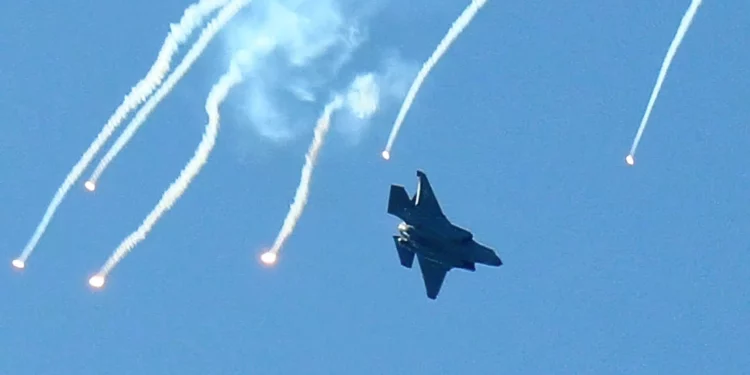 Ataques aéreos israelíes en Teherán destruyen almacenes de misiles