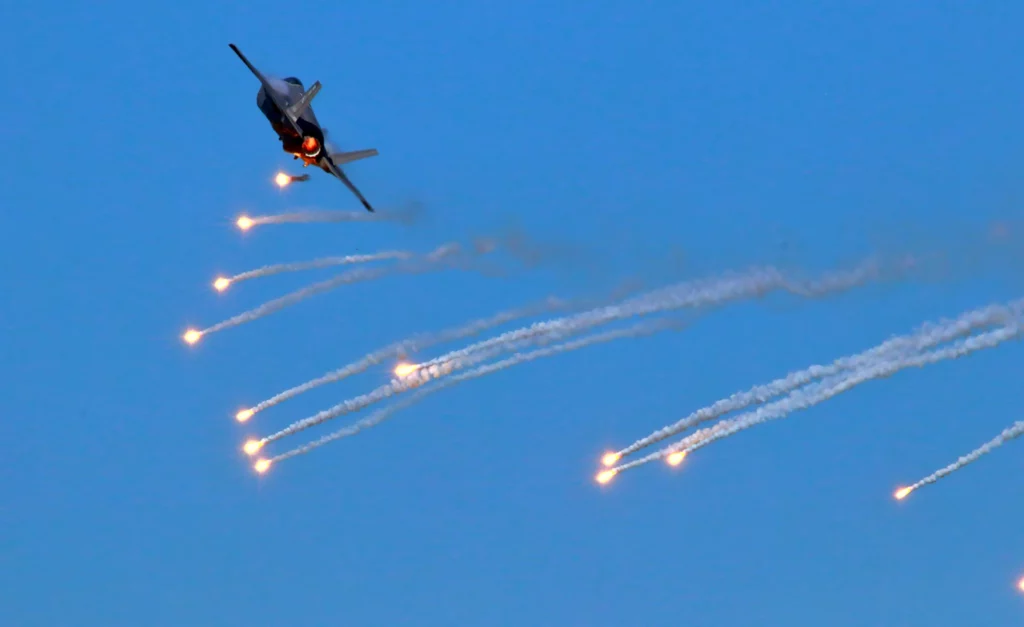Israel atacó el cuartel general militar iraní con 250 bombas lanzadas por 100 aviones