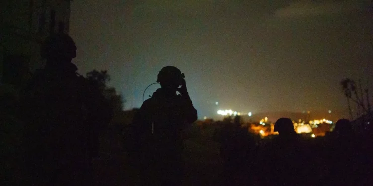 Israel inició una incursión terrestre selectiva en el sur del Líbano