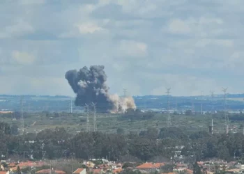 Misil iraní explota en una zona abierta cerca de Hadera: no hay heridos