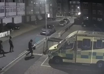 Incendian cuatro ambulancias de la organización judía Hatzolah en Londres