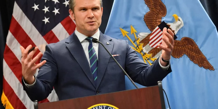 Hegseth resta importancia a reportes de inteligencia rusa proporcionada a Irán