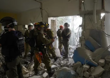 Suben a seis los heridos por ataque iraní con bomba de racimo