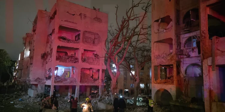 Niña de 5 años grave tras impacto de misil iraní en Arad