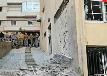 La FDI afirma que un misil balístico iraní cayó en Beirut