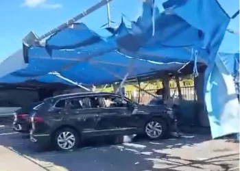 Tres heridos tras ataque iraní con misil con bomba de racimo