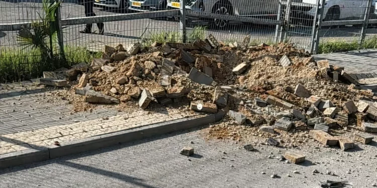 Daños en Bat Yam y Holon tras nuevo ataque iraní con misil