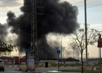 Un misil iraní dejó 11 heridos y daños en Beersheba