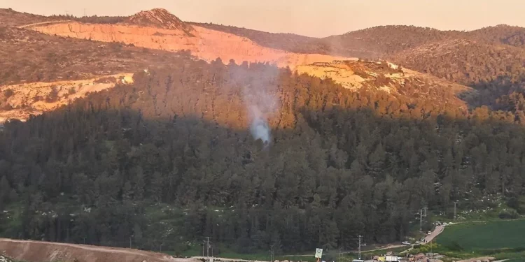 No hay heridos en la última salva iraní: un misil impacta en una zona abierta