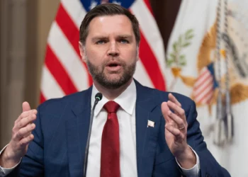 Vance: La guerra continuará “un poco más” para garantizar que Irán quede “neutralizado