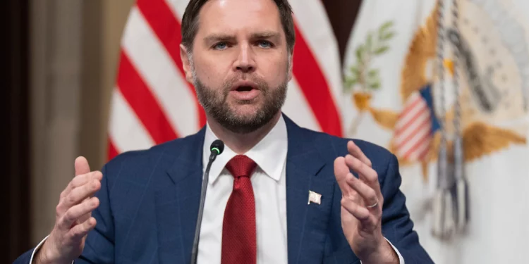 Vance: La guerra continuará “un poco más” para garantizar que Irán quede “neutralizado