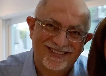 EE. UU. considera que el iraní-estadounidense de origen judío retenido en Irán está detenido injustamente