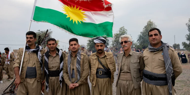 Trump ofrece apoyo aéreo y logístico a kurdos opositores iraníes