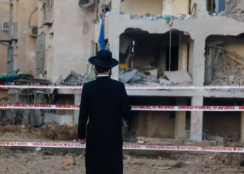 Tefilín rescatados de entre los escombros: la mañana tras el impacto en Arad