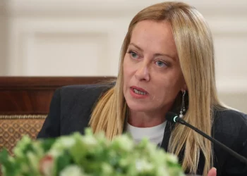 Meloni: Irán no puede poseer armas nucleares junto con capacidad misilística