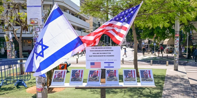 Tel Aviv levanta un monumento por soldados de EE.UU. muertos en Kuwait