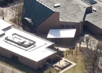 Se reporta “incidente de seguridad activo” en una sinagoga de Míchigan