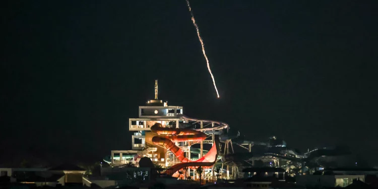 Los misiles de Irán contra el Golfo allanan el camino para una alianza estratégica con Israel