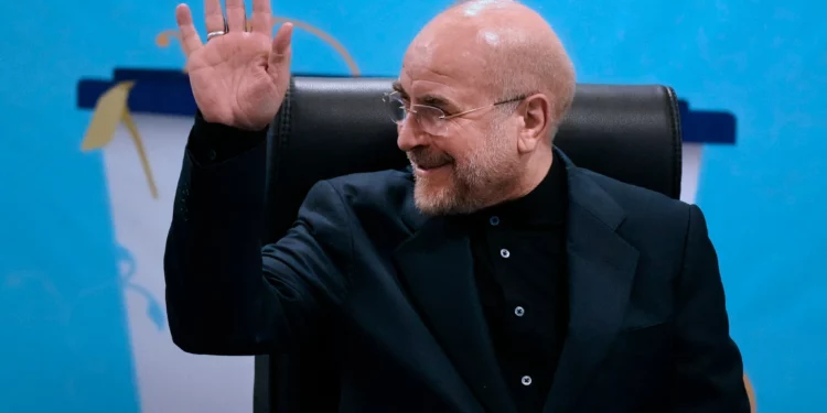 El presidente del Parlamento iraní afirma que Teherán no busca un alto el fuego