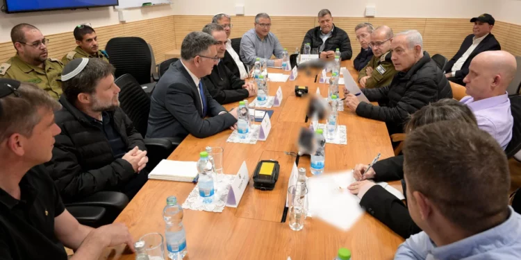 La oficina de Netanyahu publica imágenes de una reunión sobre la guerra con Irán