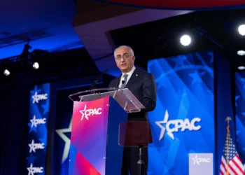 Reza Pahlavi insta a Trump a “mantener el rumbo” frente a Irán
