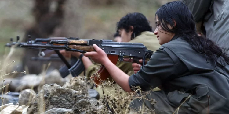 El programa secreto de la CIA para armar a las milicias en la periferia de Irán