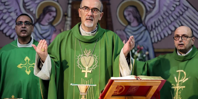 La policía se reunirá con el Patriarca latino tras impedirle llegar al Santo Sepulcro