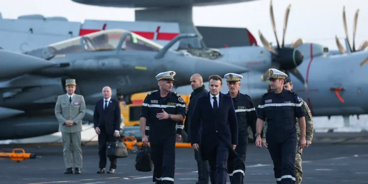 Macron anuncia una misión para reabrir el estrecho de Ormuz