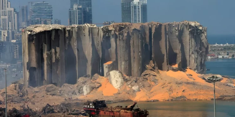 Juez libanés concluirá investigación sobre explosión del puerto de Beirut