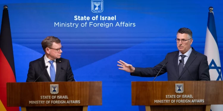 Sa’ar dice que Israel acordará con EE. UU. cuándo frenar ataques a Irán