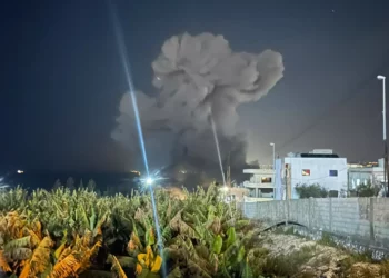 Israel bombardea un edificio vinculado a Hezbolá en Aaqbiyeh