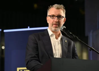 Enviado británico: El Reino Unido y sus socios debaten un plan para abrir el estrecho de Ormuz