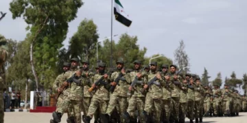 Siria envía miles de soldados a la frontera con Líbano