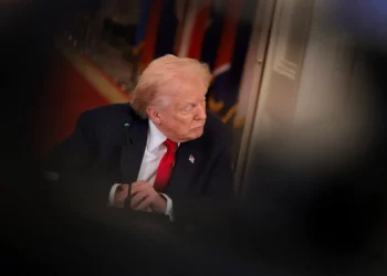 Trump advierte que “hoy Irán recibirá un duro golpe”
