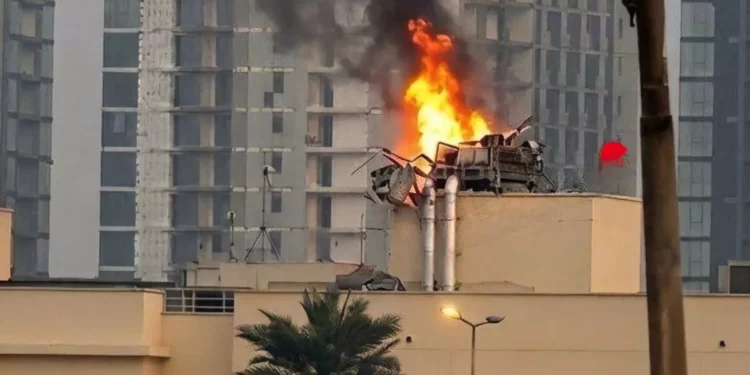 Misil impacta en helipuerto del recinto de la embajada de EE. UU. en Bagdad