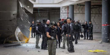 Muere una segunda víctima del ataque con bomba de racimo iraní en Yehud