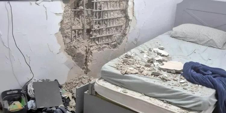 Una sala a prueba de bombas resistió el impacto directo de una munición iraní