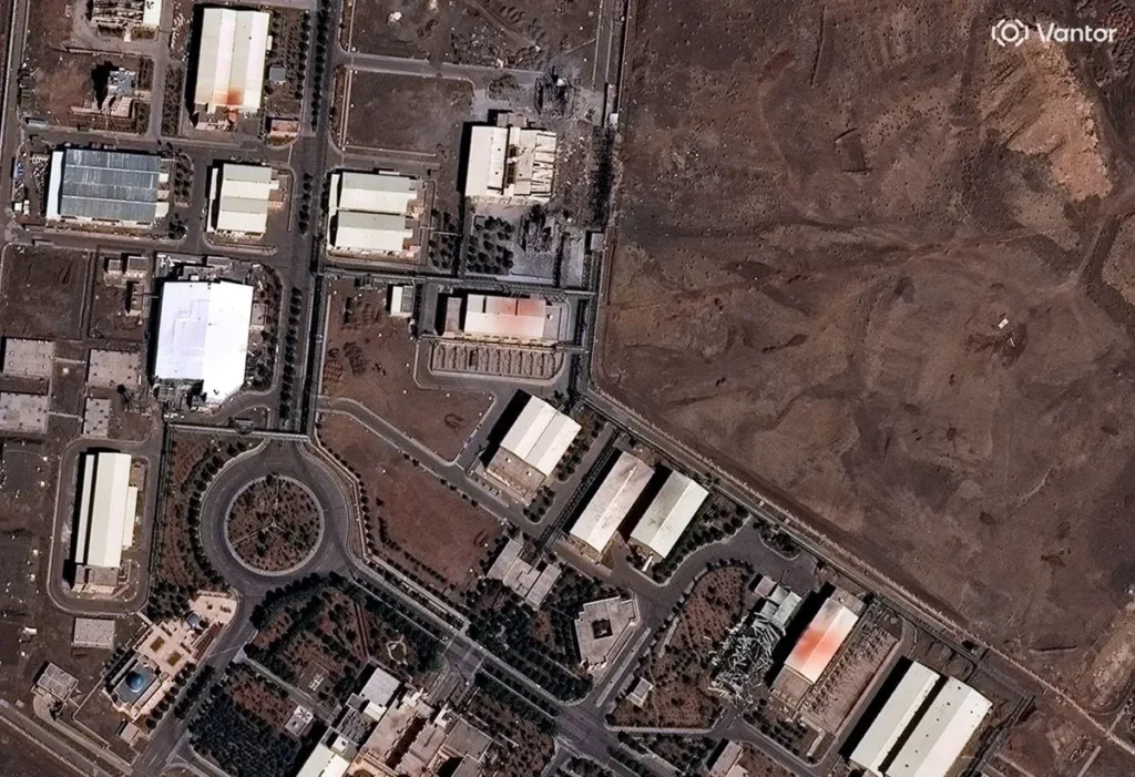 La OIEA confirma daños parciales en los edificios de entrada de Natanz