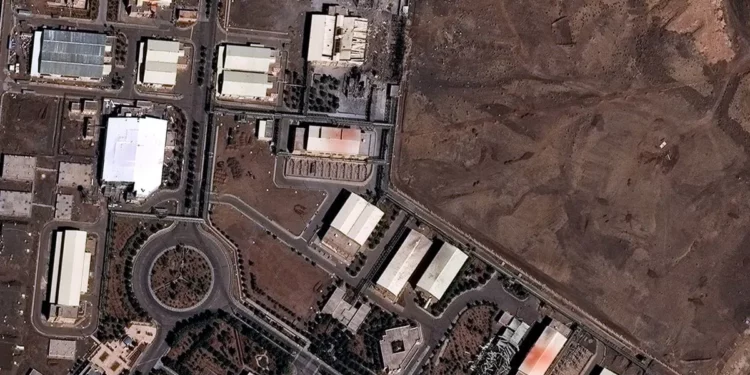 La OIEA confirma daños parciales en los edificios de entrada de Natanz