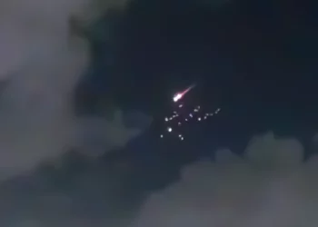 Irán lanzó una nueva oleada de misiles con submunición contra Israel