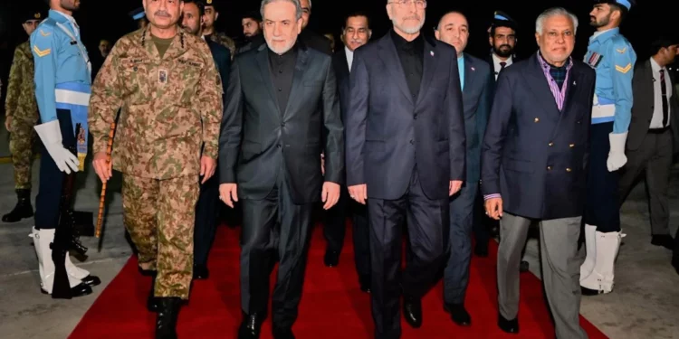 Altos cargos diplomáticos de Pakistán e Irán mantienen conversaciones