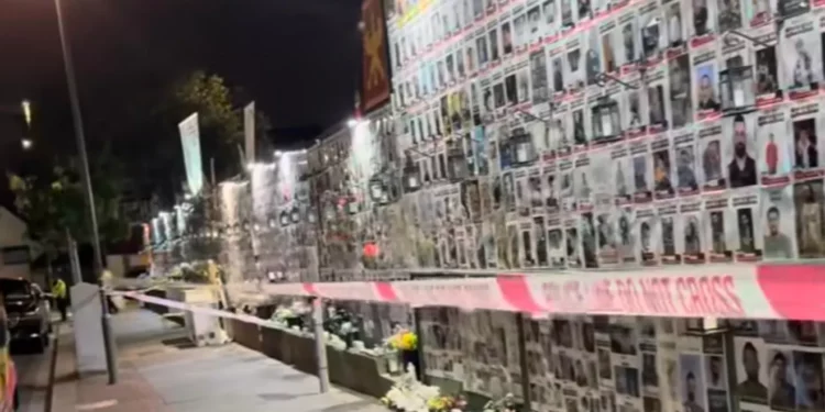 Ataque incendiario en Londres contra memorial a víctimas del régimen iraní